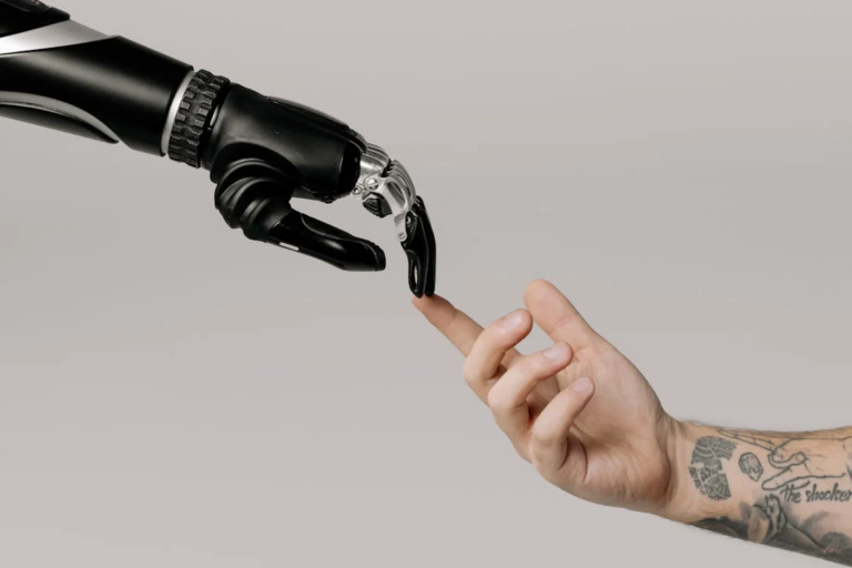 Enhancing Customer Experience in Finance: The Role of AI and Chatbots